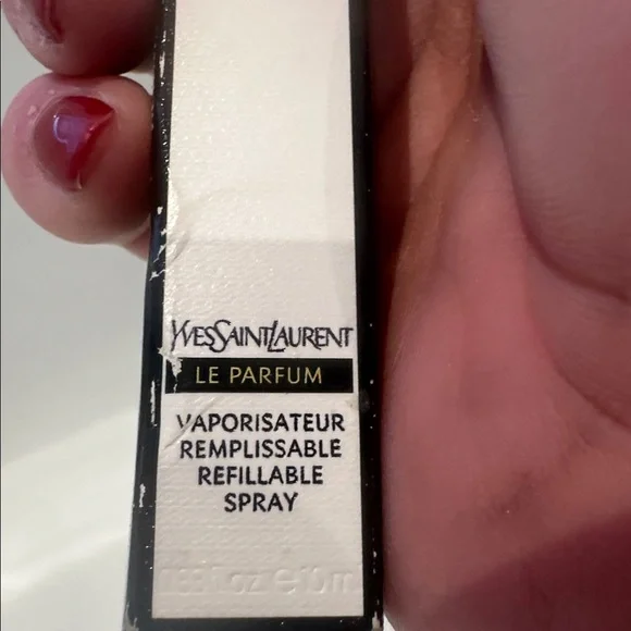 Yves Saint Laurent Libre Le Parfum Travel Spray, 0.33 oz/ 10mL - Picture 4 of 6